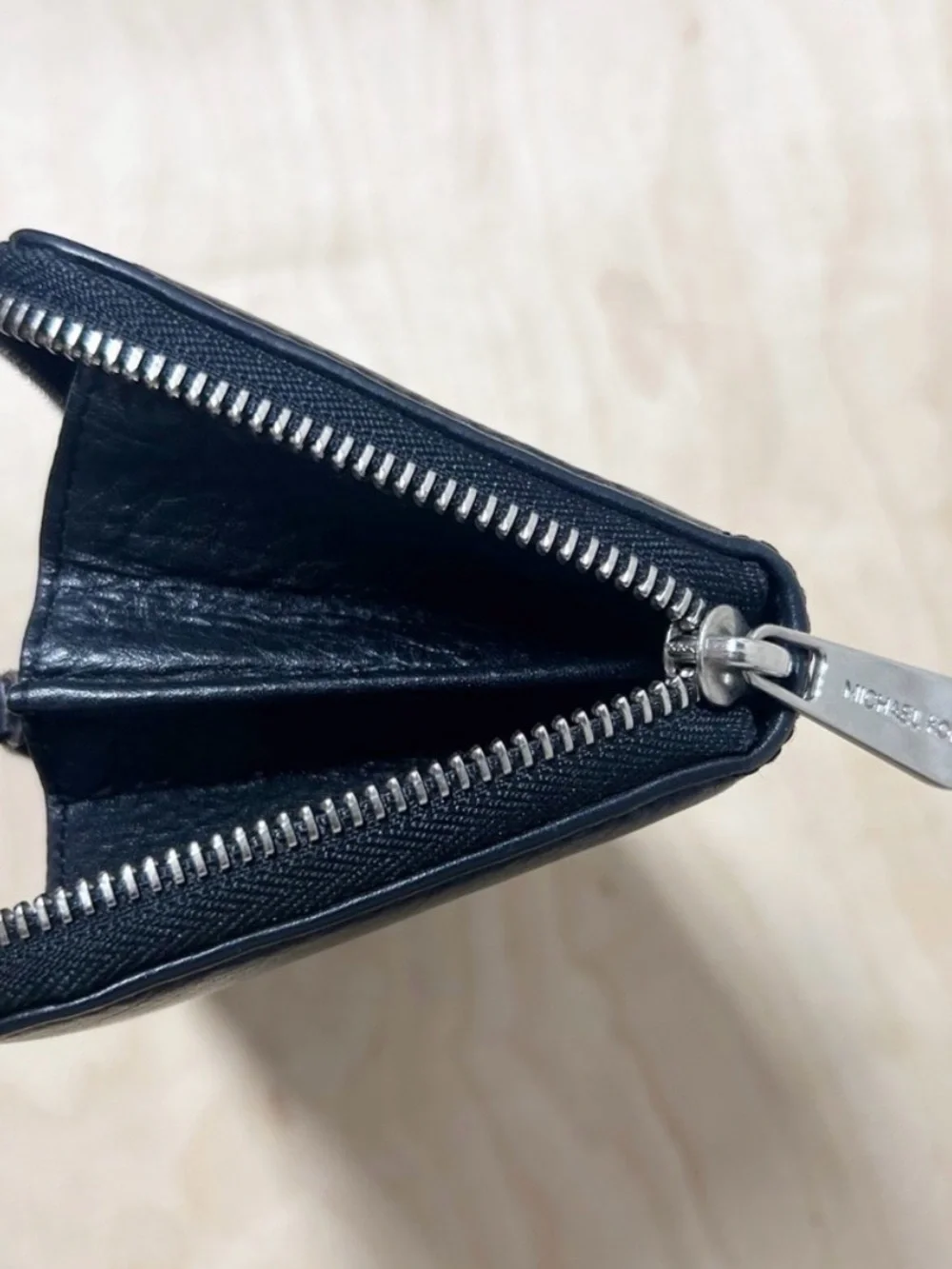 Michael Kors compact pebbled